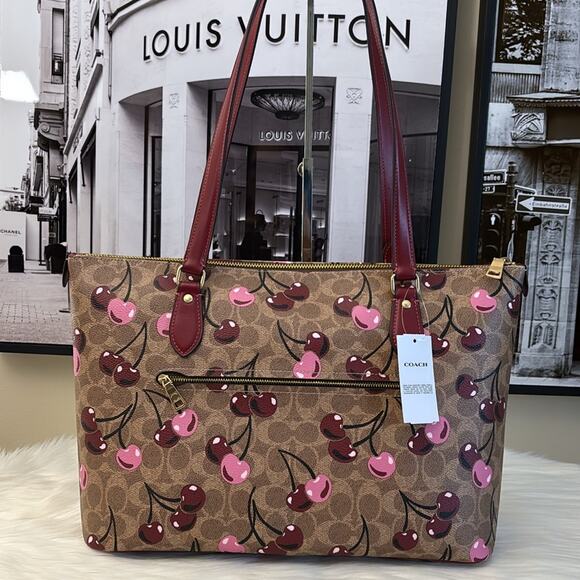 NWT COACH Gallery Tote Bag In Signature Canvas With Cherry print - Picture 7 of 10